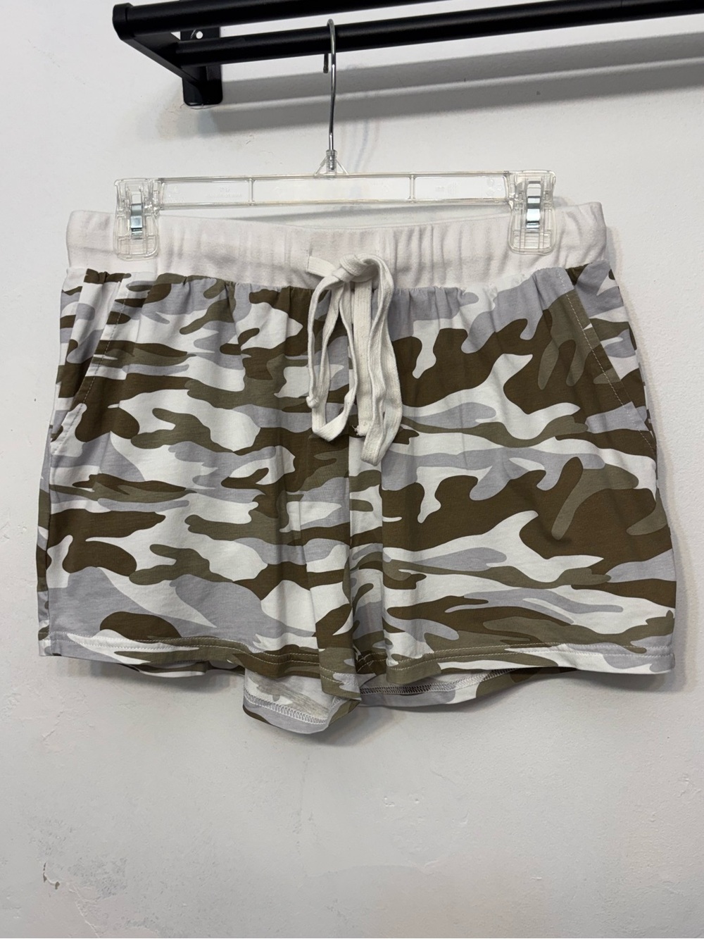 Mazik Camo Long Sleeve & Shorts Two Piece Lounge Set Women’s Size Medium NWOT - Picture 4 of 7